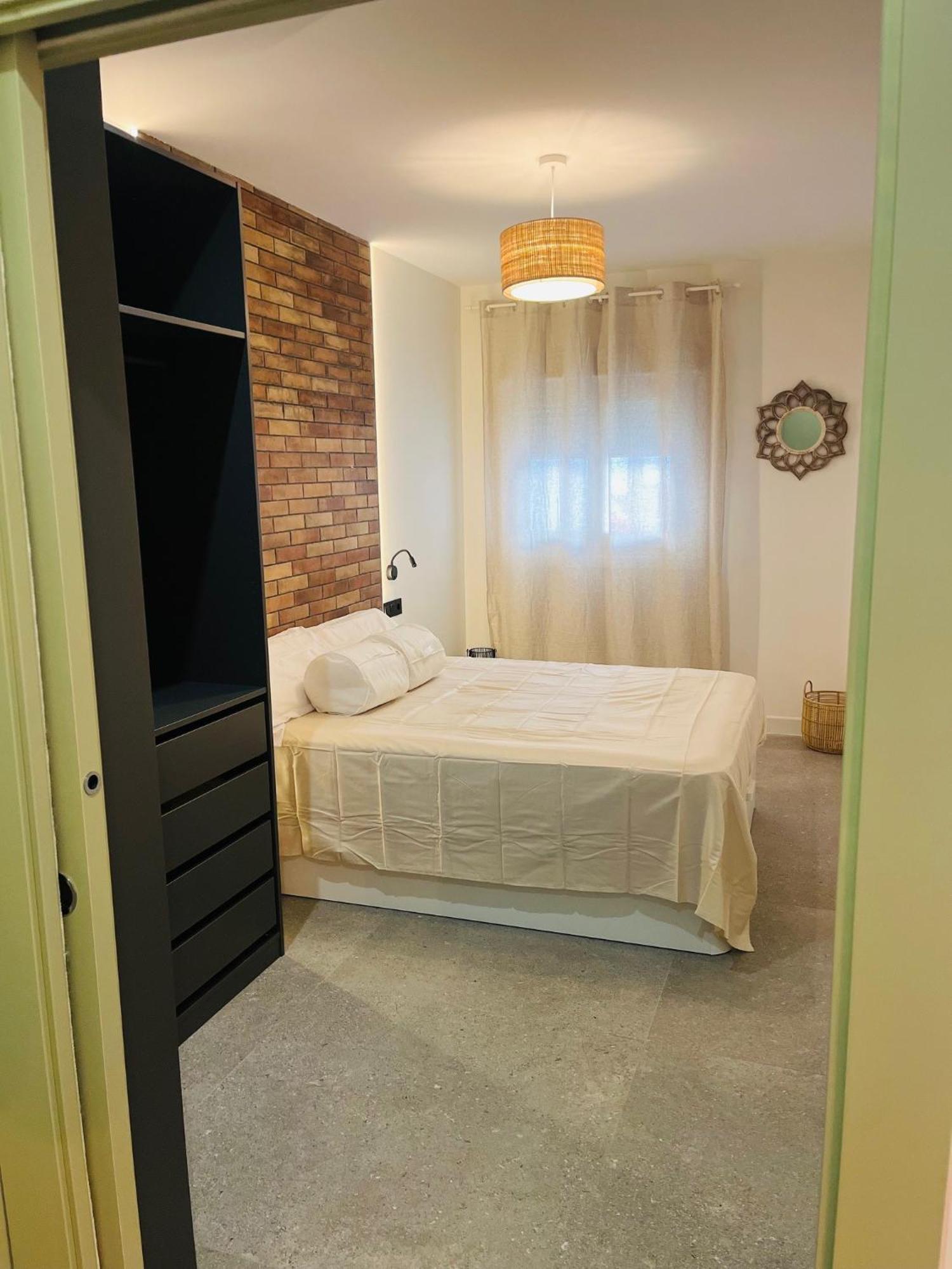 Jacuzzi & Relax Juzgados Appartement